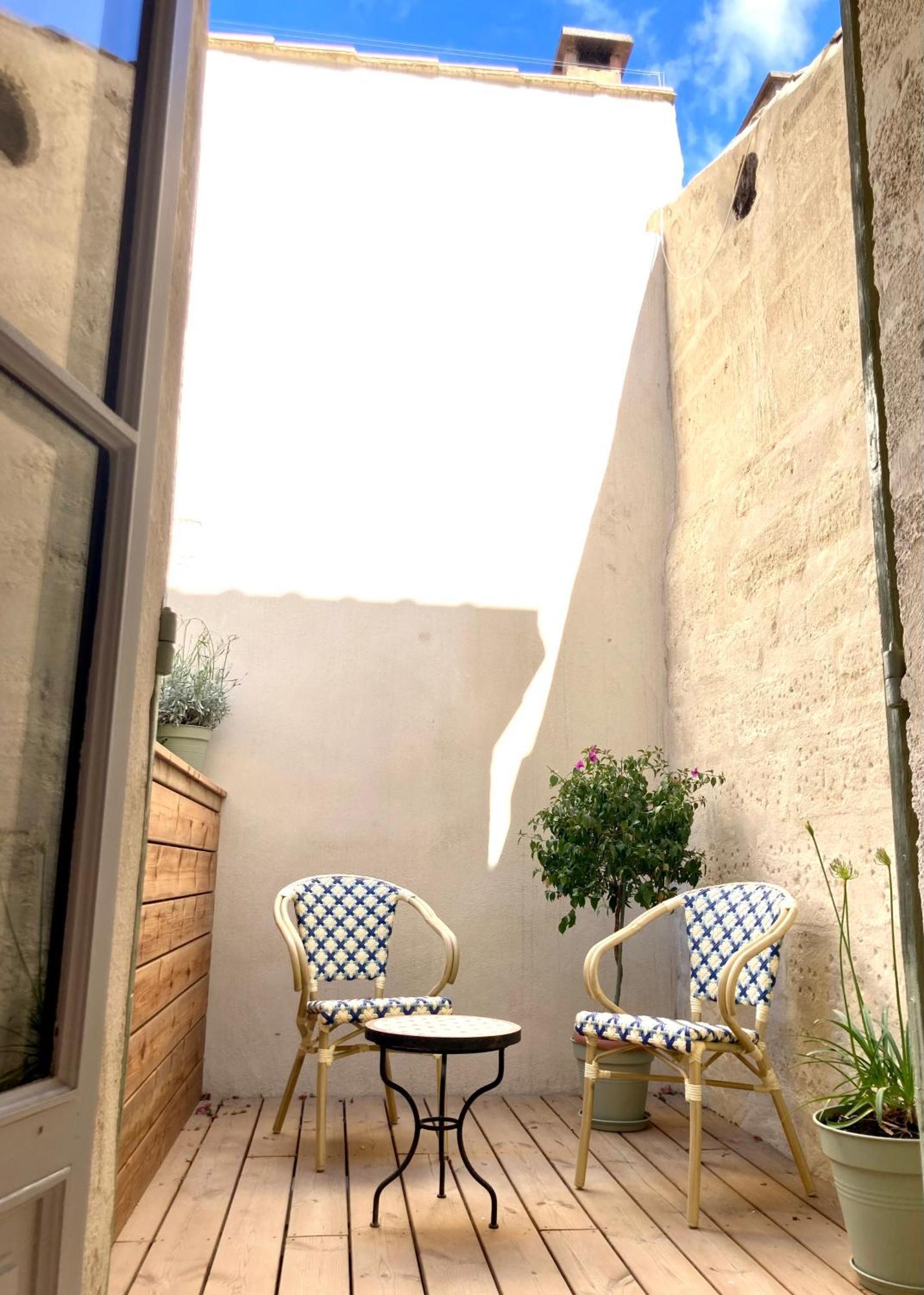 Le Petit Avignon - Chambres & Appartement A Deux Pas Du Pont D'Avignon Et Du Palais Des Papes Δωμάτιο φωτογραφία